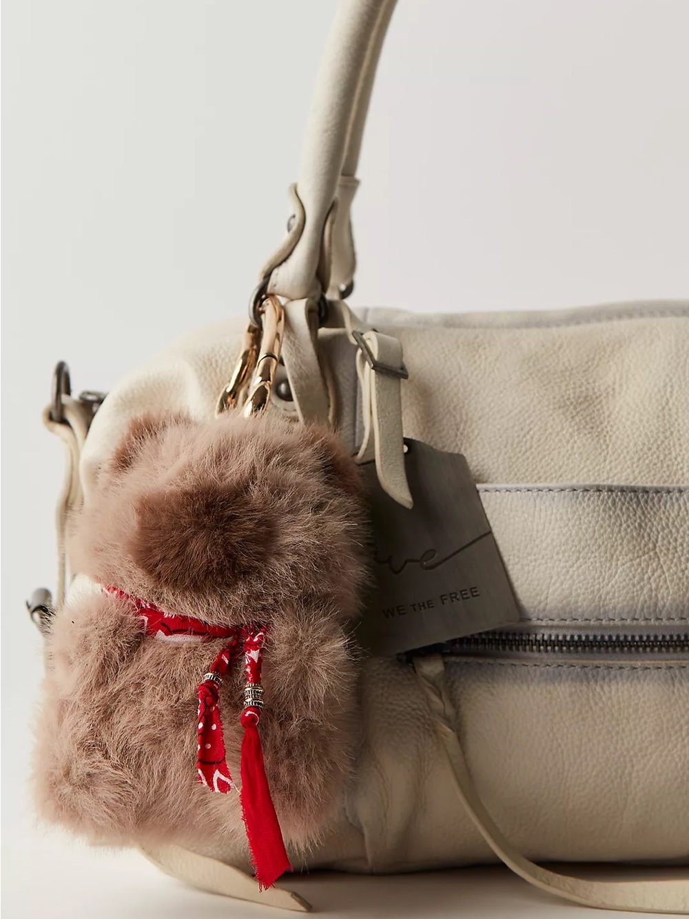 FREE PEOPLE Fluffy Capybara Bag Charm - Picture 2 of 5